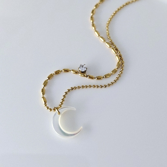 NEW Natural Shell Moon On Dainty Gold Bead Chain Necklace - Picture 7 of 10